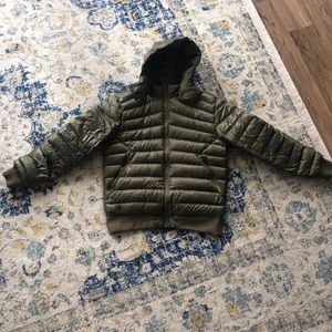 Lululemon men’s jacket with detachable hood